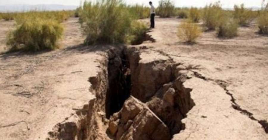 هشدار نسبت به خطر فرونشست زمین با کاهش آب‌های زیرزمینی در آذربایجان‌غربی