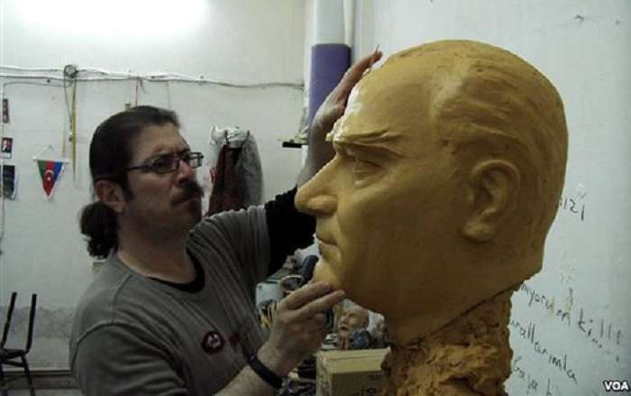 روحی تونا، هنرمند برجسته آذربایجان جنوبی و جهان تورک درگذشت