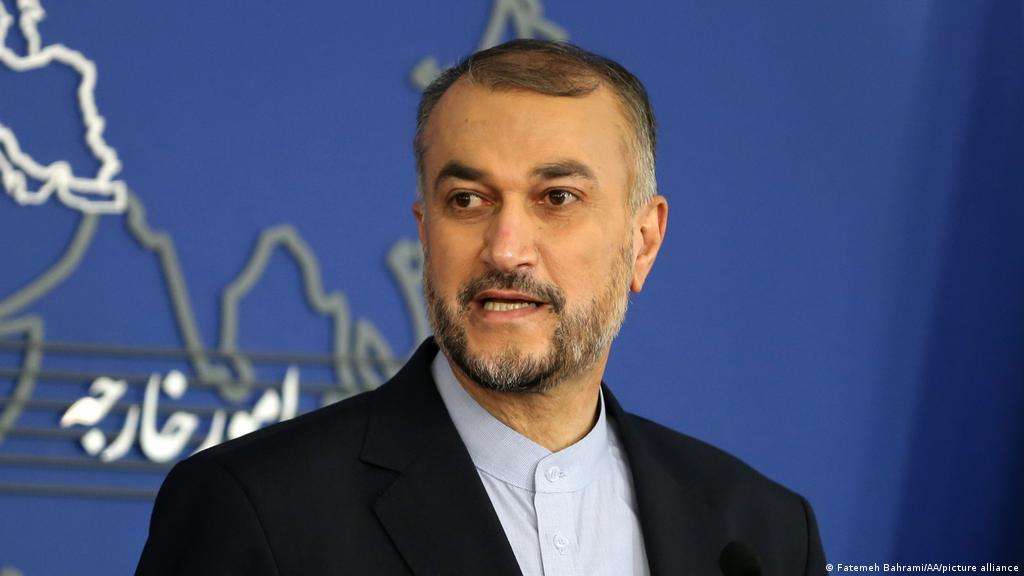 وزیر خارجه جمهوری اسلامی به کرونا مبتلا شد