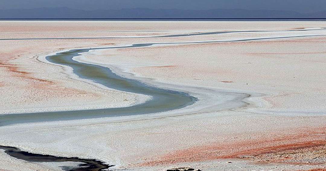 حجم آب دریاچه ارومیه ۲ میلیارد مترمکعب کاهش یافت
