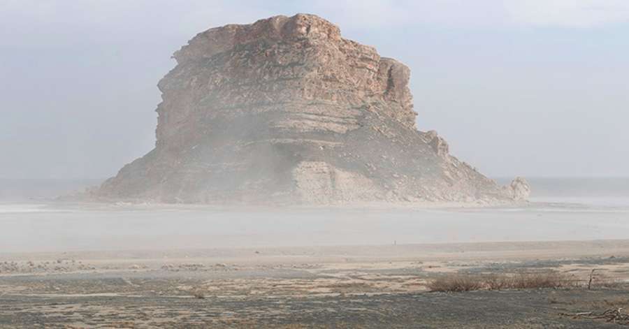وقوع طوفان نمک در اطراف دریاچه ارومیه - ویدئو