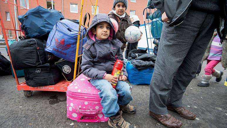 کودکانی که به اتحادیه اروپا مهاجرت کردند، بیشتر از کدام کشورها اقامت گرفتند؟