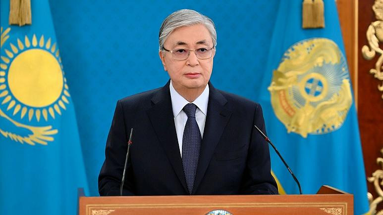 توکایف جای نظربایف را در صدر حزب حاکم قزاقستان گرفت
