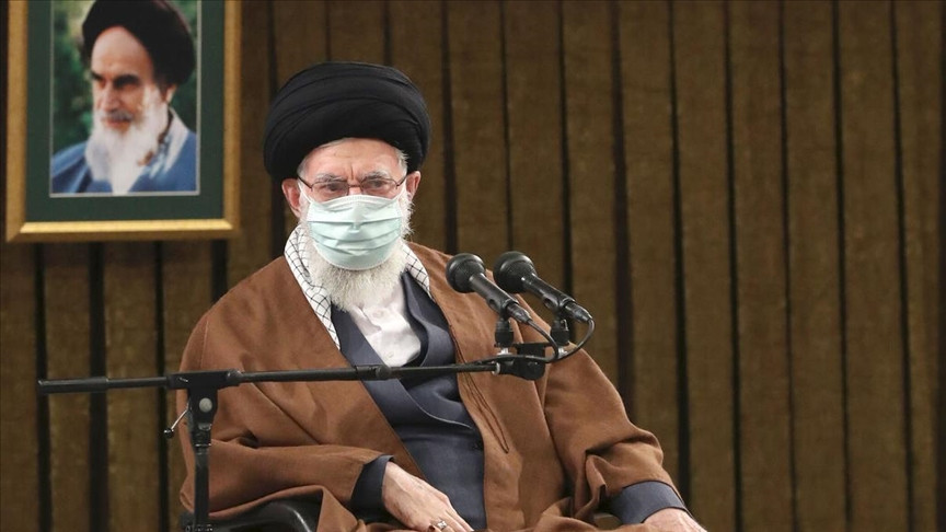 تلاش خامنه‌ای برای سلب مسئولیت از خود در اوضاع وخیم اقتصادی