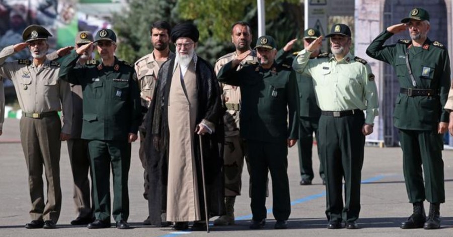 نخستین واکنش علنی خامنه‌ای به فایل صوتی درباره فساد در سپاه