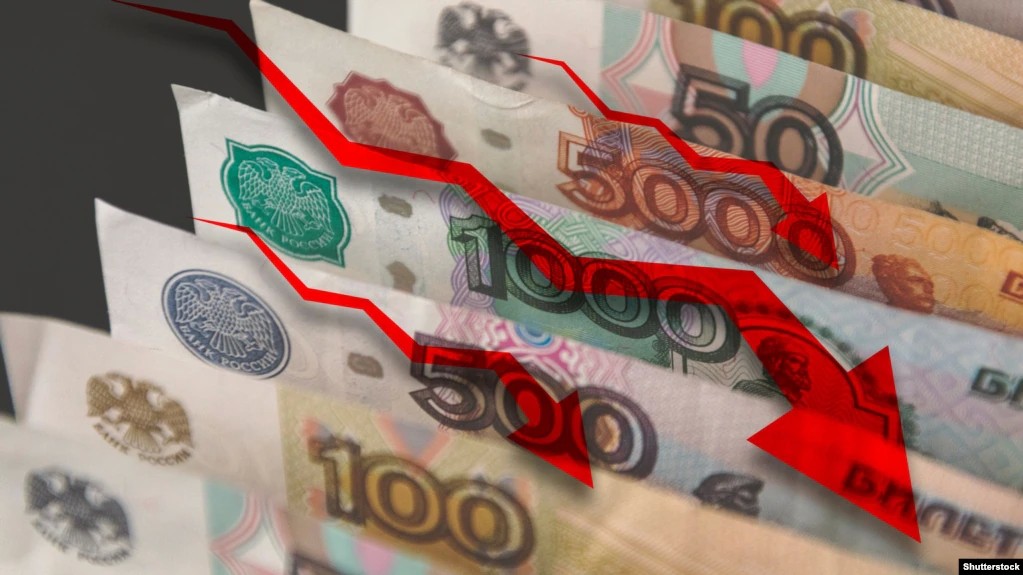 سقوط شدید روبل روسیه، خرید و فروش سهام در بورس مسکو متوقف شد