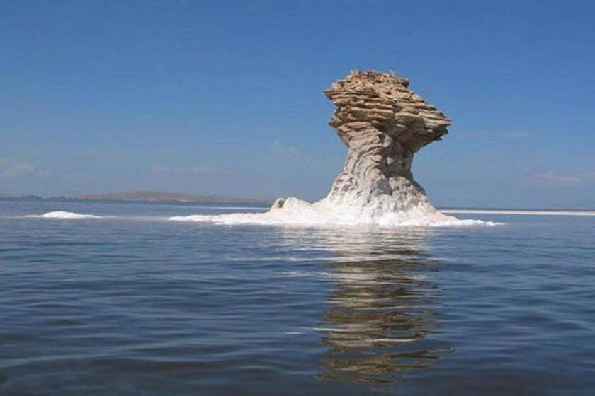 حجم دریاچه دریاچه ارومیه ۲میلیارد و ۱۰۰ میلیون متر مکعب کاهش یافت