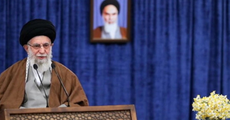 خامنه‌ای: با انباشت چالش‌های اقتصادی مواجهیم