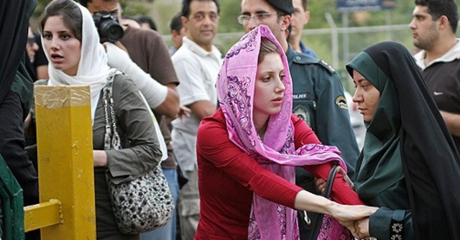 تشکیل گروهی جدید برای مبارزه با جوانانی که حجاب ندارند