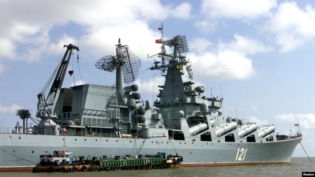 رزمناو روسی مسکوا در دریای سیاه غرق شد