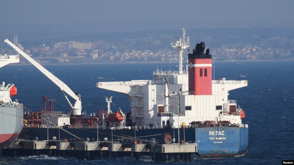 توقیف نفت‌کش روسی در آب‌های یونان؛ آمریکا: کشتی پگاس حامل نفت ایران است