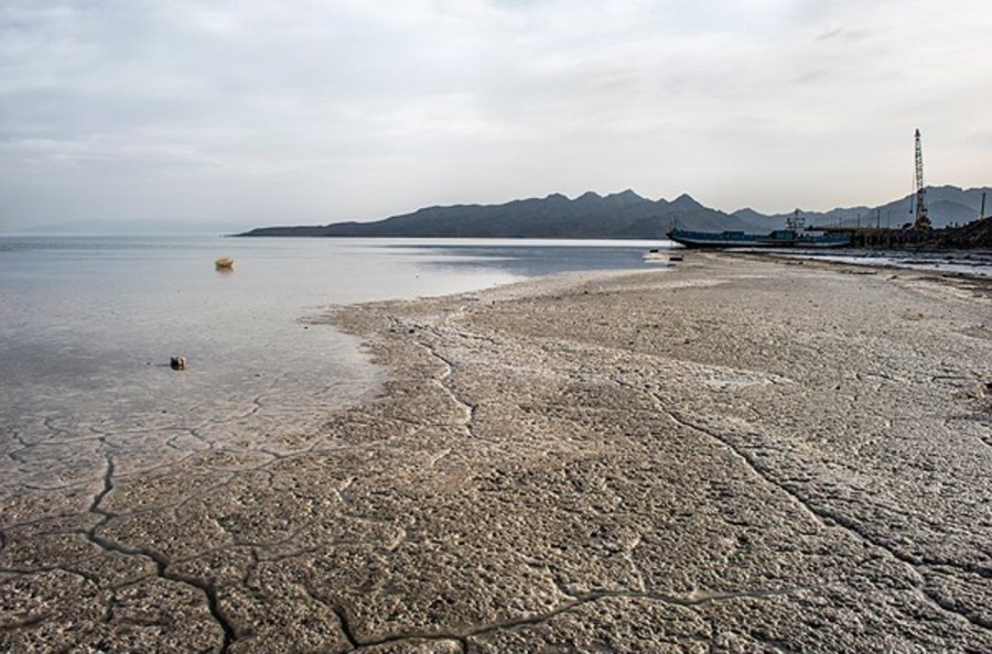 وضعیت بحرانی دریاچه ارومیه از لنز دوربین فضانورد روس + فیلم