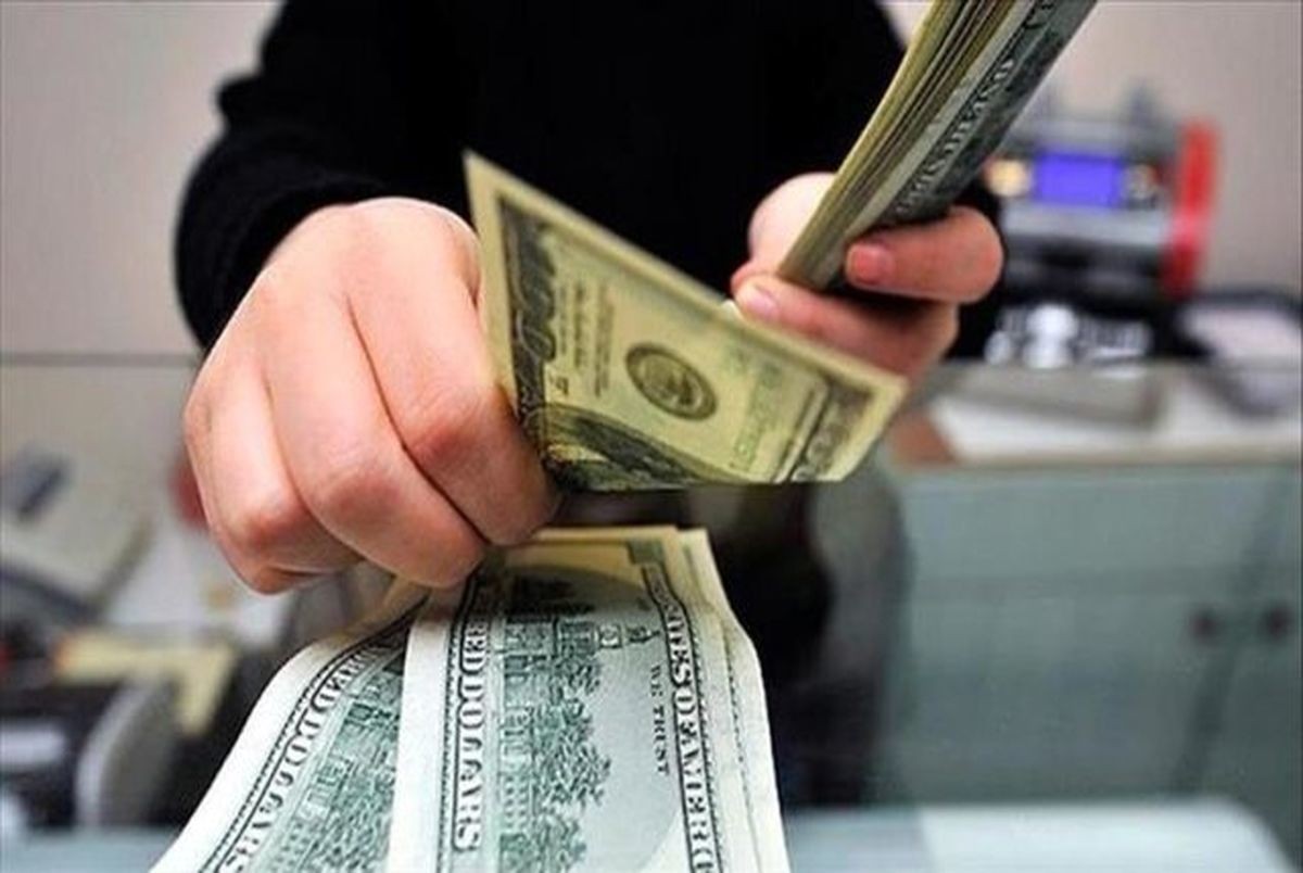 دلار از ۳۰ هزار تومان گذشت