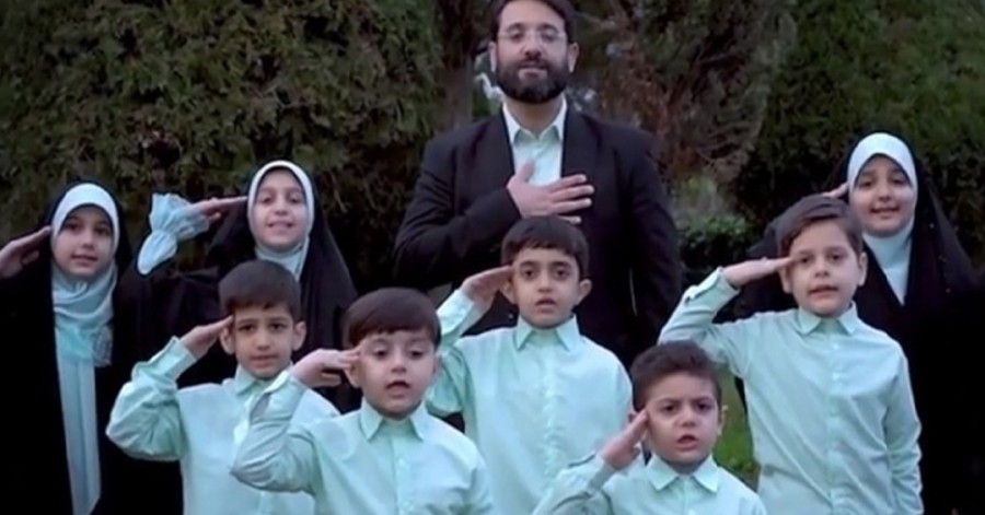 علی خامنه‌ای برای بقاء و تداوم نظام خود، «کودک سرباز ایدئولوژیک» کم آورده است