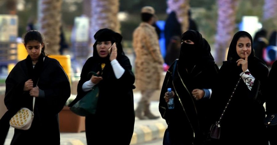 عربستان اجباری بودن پوشش موی سر و گردن در عکس شناسایی زنان را حذف کرد