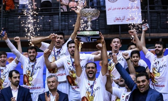 قهرمانی تیم بسکتبال توفارقان آذرشهر در لیگ یک و صعود به لیگ برتر