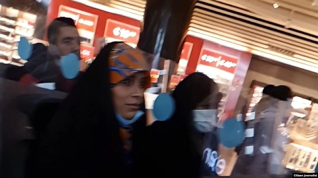 افشاگر سیسمونی‌گیت خانواده قالیباف به دو سال زندان محکوم شد