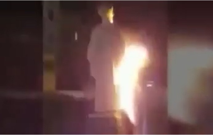 ‌ مجسمه مطهری در مشهد به آتش کشیده شد + فیلم