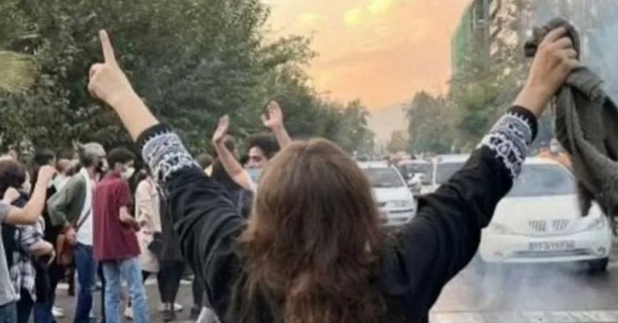 جمله ای در خور شان حکومتی که هم «کودک» می‌کشد و هم «زن»!؟