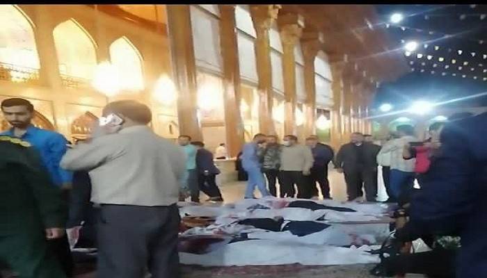 حمله خونین به شاهچراغ شیراز با ده‌ها کشته و زخمی
