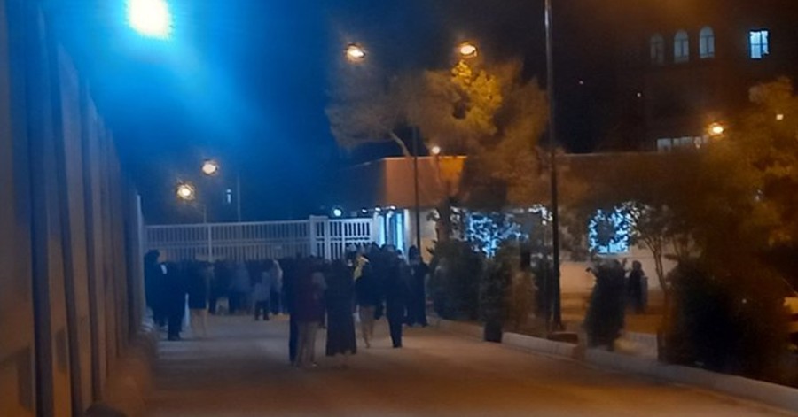 ربوده شدن دو دانشجو از خوابگاه دخترانه دانشگاه بین‌المللی قزوین توسط نیروهای امنیتی