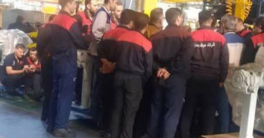 با تهدید نیروهای امنیتی؛ کارگران معترض تراکتورسازی به اعتصاب خود پایان دادند