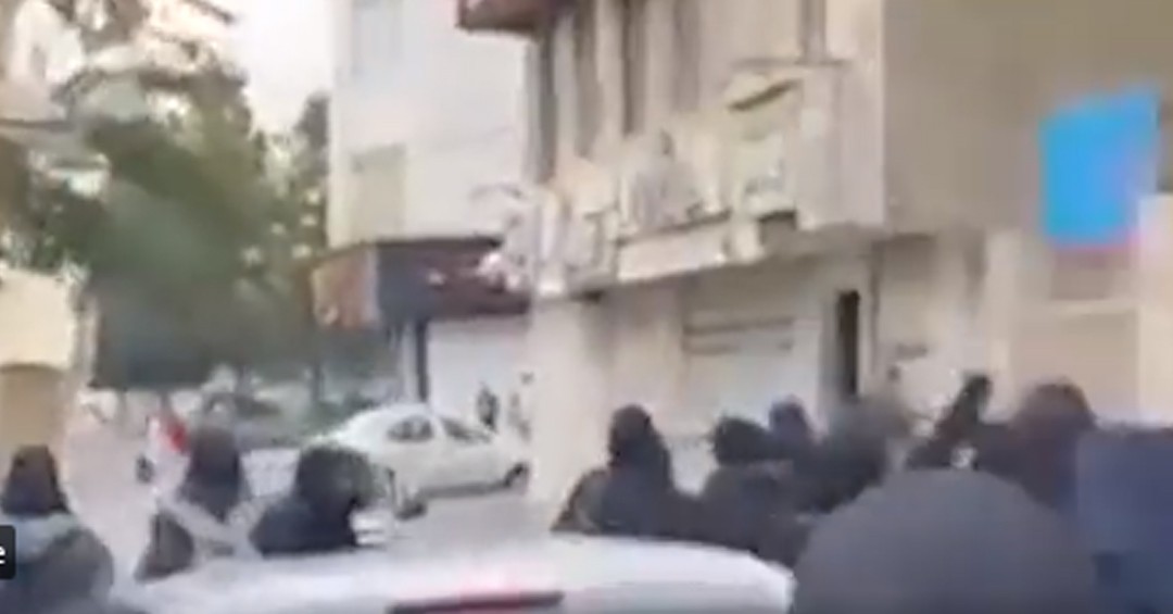 تجمع دانش آموزان در قزوین با شعار «آزادی» - ویدئو