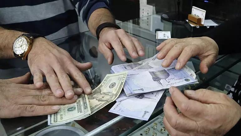 قیمت دلار به مرز ۳۴ هزار تومان رسید