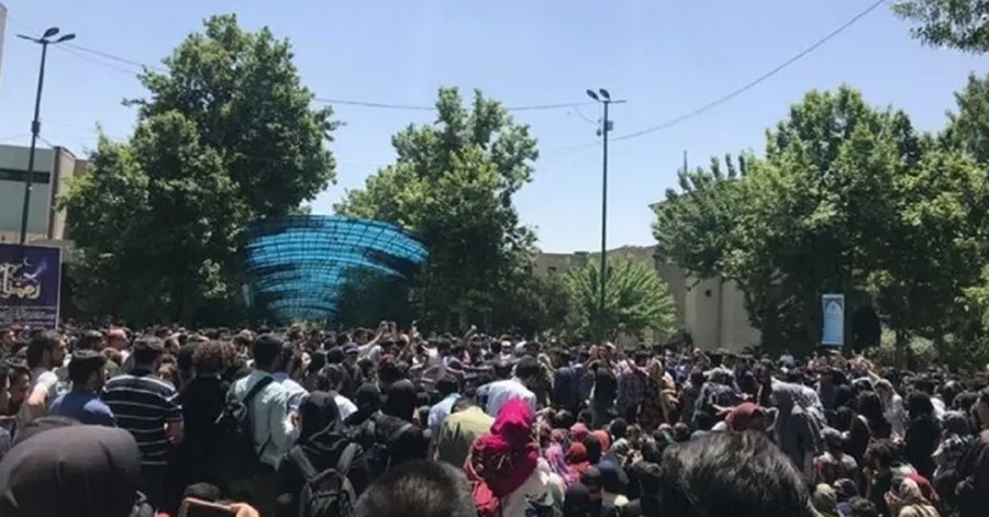 رویترز: اعتصابات دانشجویی حکومت ایران را در تنگنا قرار داده است