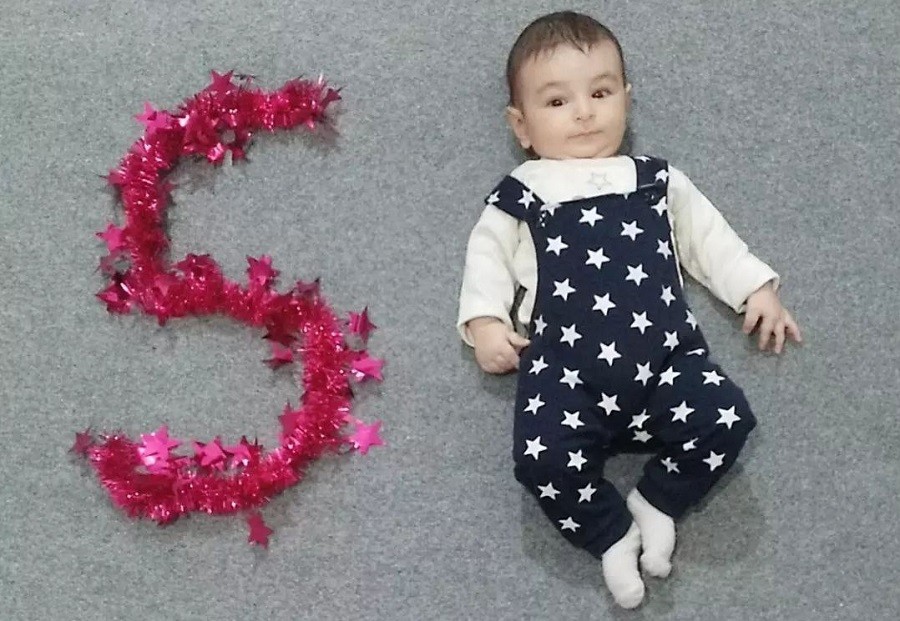 «خاقان» نوزاد آذربایجانی به دلیل تورکی بودن نام‌اش بی شناسنامه مانده