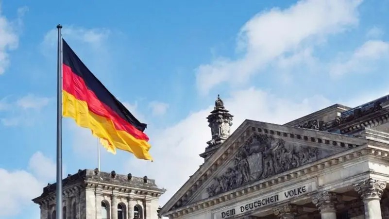 آلمان تمامی برنامه‌های توسعه تجارت و سرمایه‌گذاری با ایران را تعلیق کرد