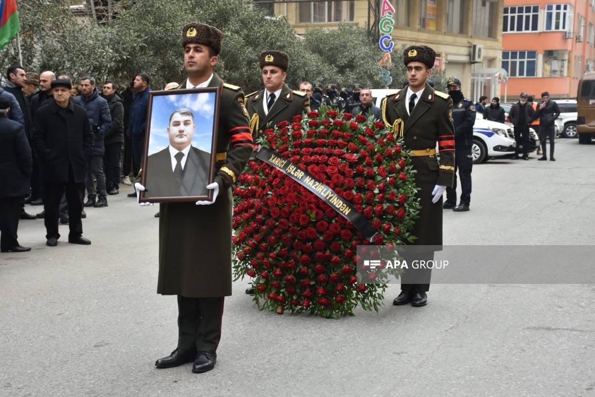 مراسم تشییع جنازه «اورخان عسکروف» کارمند به قتل رسیده سفارت آذربایجان
