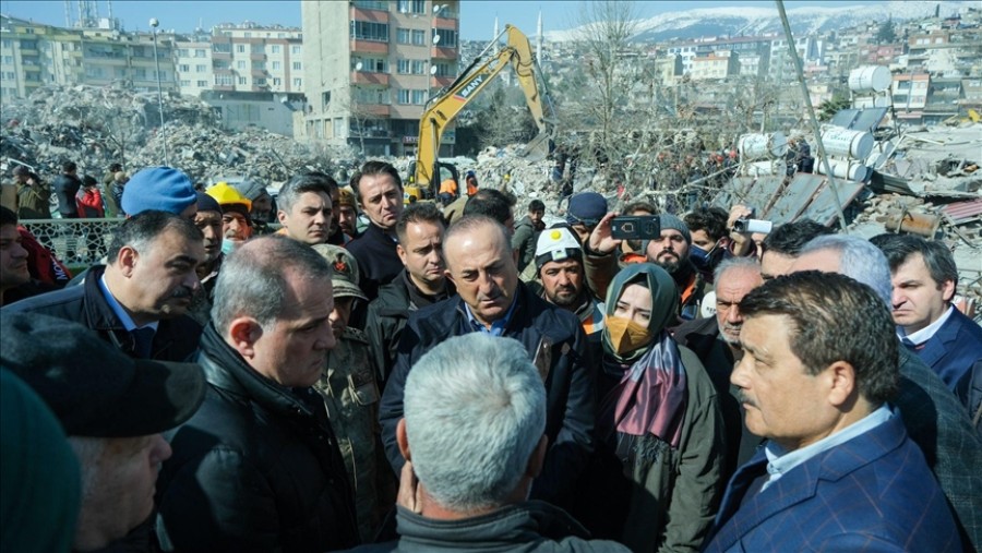 حضور وزیر امور خارجه آذربایجان در مناطق زلزله زده قهرمان‌ماراش