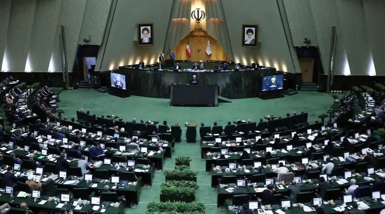 انتشار لیست اموالی که در طرح «مولدسازی دارایی‌های دولت» چوب حراج خورده‌اند