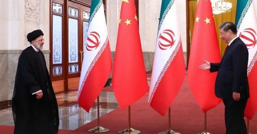 یک مقام سابق ایران: تفاهم‌نامه ۲۵ ساله ایران و چین رو به «موت» است