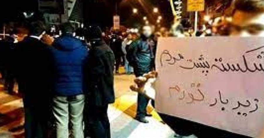 ادامه صعود قیمت‌ها در ایران؛ تورم نقطه‌ای در بهمن ماه باز هم افزایش یافت