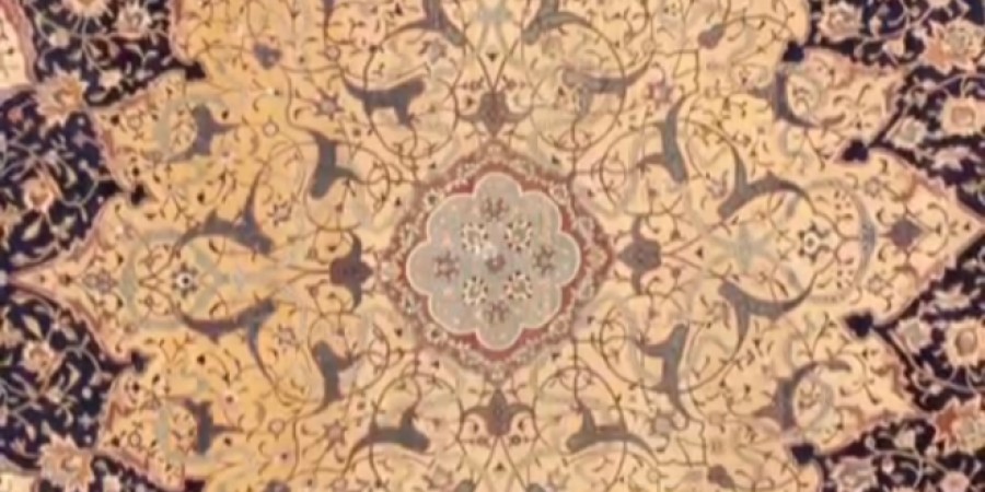 شیوه‌ نگهداری و حفاظت از «قالی اردبیل» از زیباترین قالی‌های آزربایجانی در موزه‌ «ویکتوریا و آلبرت لندن»