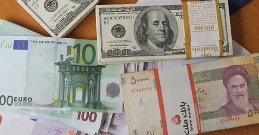 قیمت دلار در بازار آزاد ایران از 60 هزار تومان هم گذشت