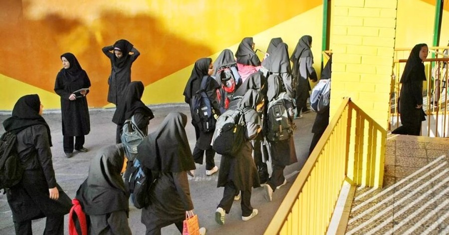 مسمومیت دانش‌آموزان ۲۶ مدرسه دخترانه در یک روز ــ هنوز کسی دستگیر نشده است