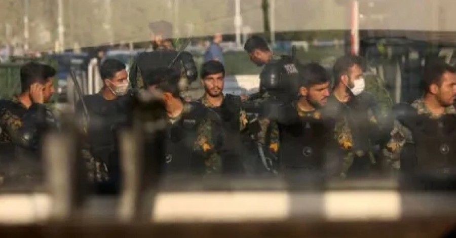 آمریکا چند مقام و شرکت ایران از جمله فرمانده کل ارتش را تحریم کرد