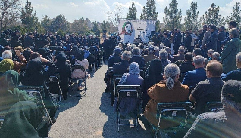 مراسم تشییع و خاکسپاری سوسن نواده رضی در تبریز برگزار شد + عکس