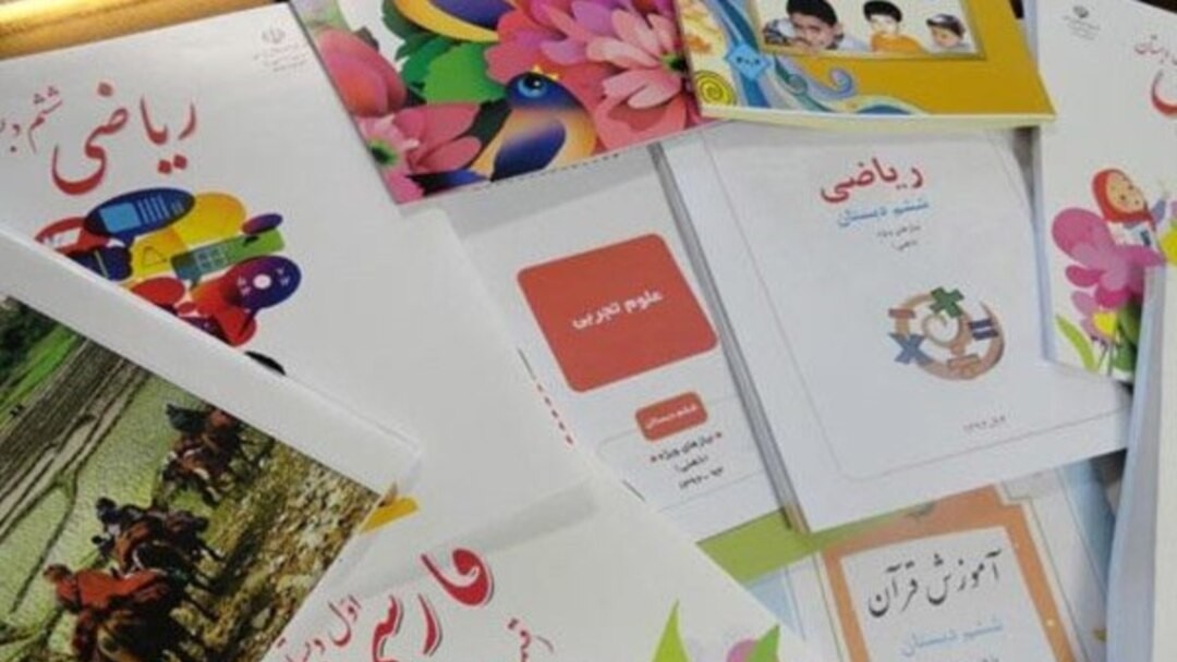 محتوای کتاب‌های زبان «طبق دیدگاه خامنه‌ای» تغییر می‌کند