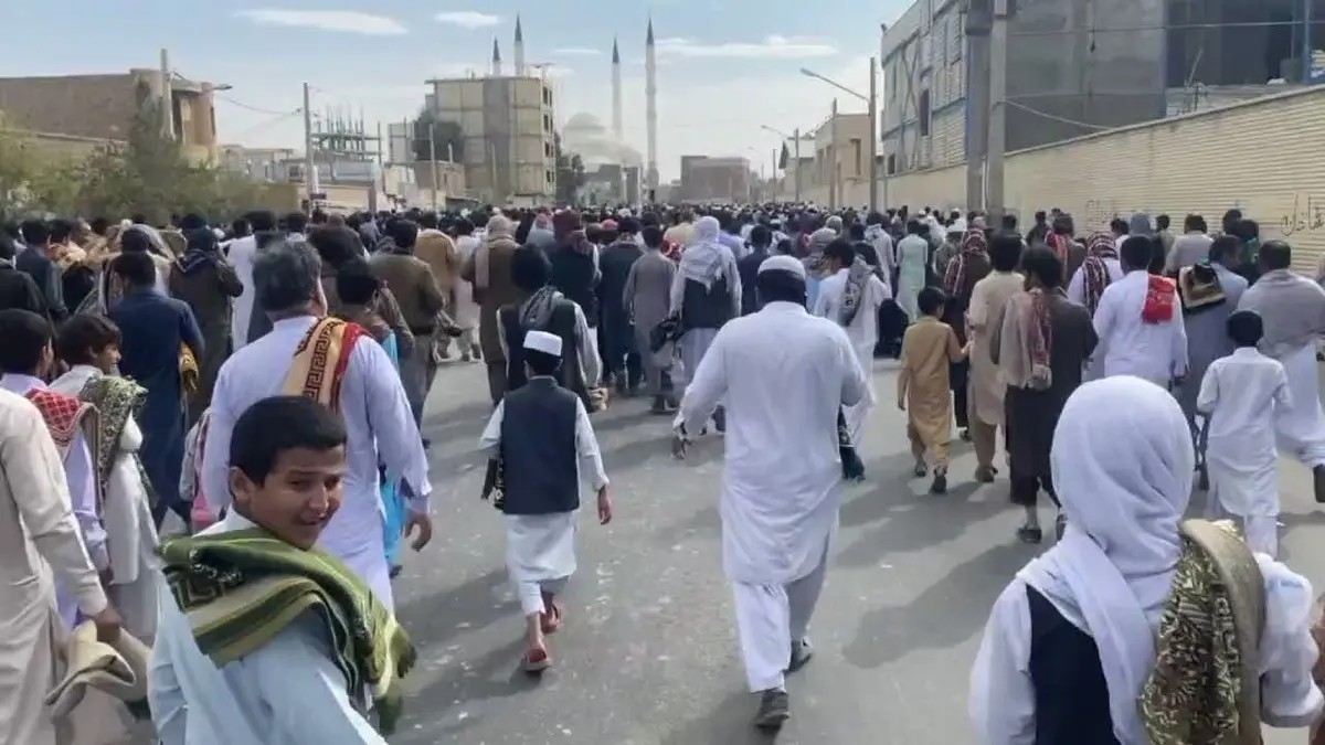 قطعی ۱۴ روزه تلفن و اینترنت در سیستان و بلوچستان