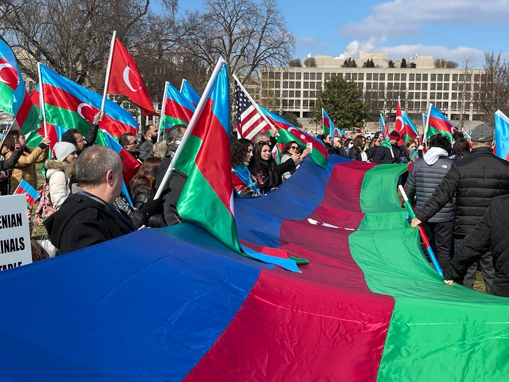 Vaşinqtonda “Xocalıya ədalət” tələbi: Amerikada yaşayan azərbaycanlılar aksiya keçirib-FOTOLAR