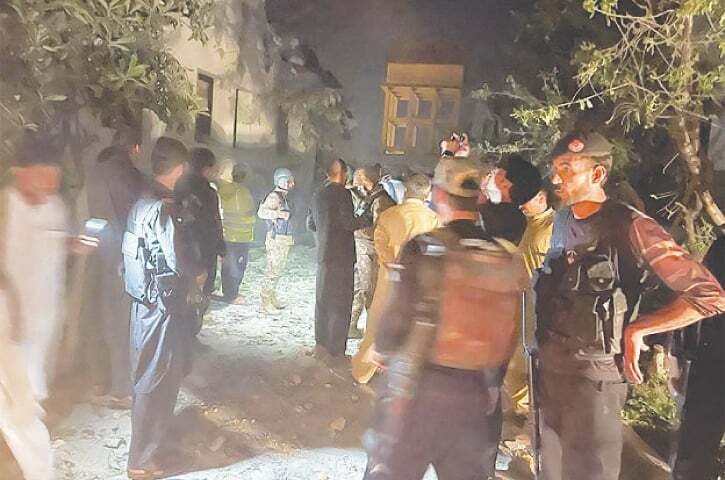 Pakistanda güclü partlayış - 13 ölü, 50 yaralı