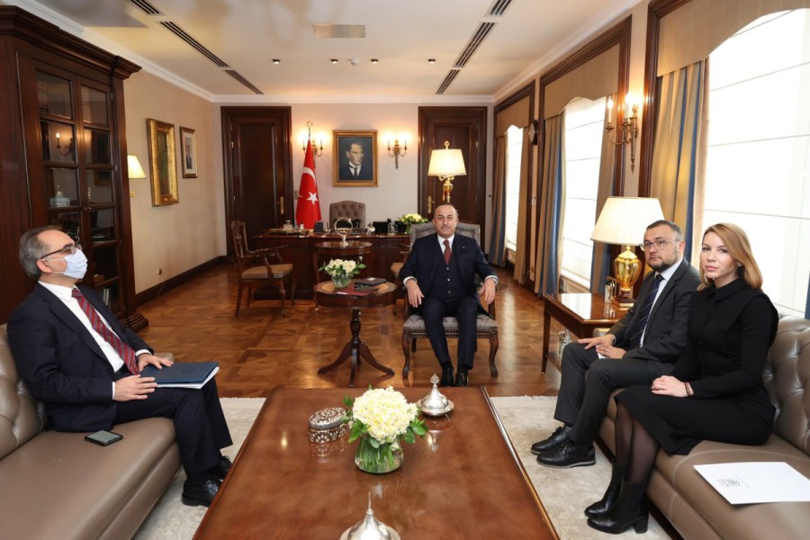 Çavuşoğlu: "Ukraynanın ərazi bütövlüyünü tam dəstəkləyirik"