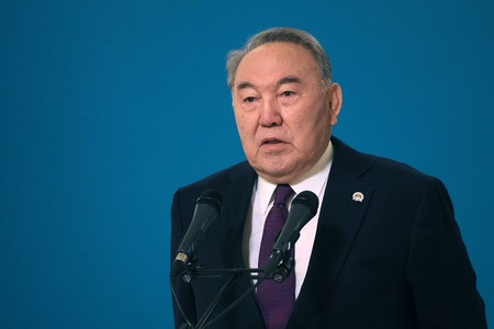 Nazarbayev xalqı Tokayevin ətrafında sıx birləşməyə çağırıb