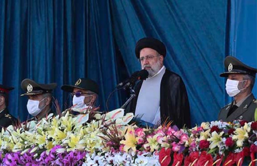 Tehranda keçirilən paradda İran prezidenti İsraili təhdid edib