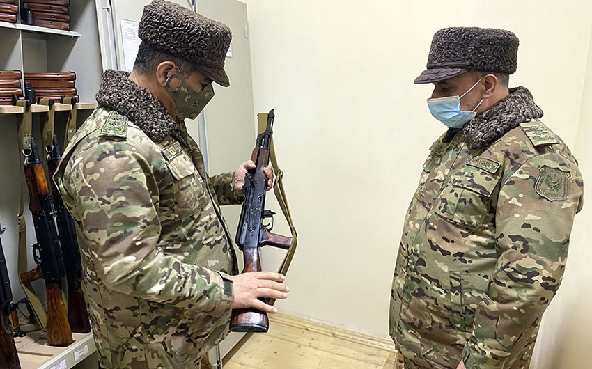 Müdafiə naziri: "Müasir silah və hərbi texnikanın alınması davam etdiriləcək"