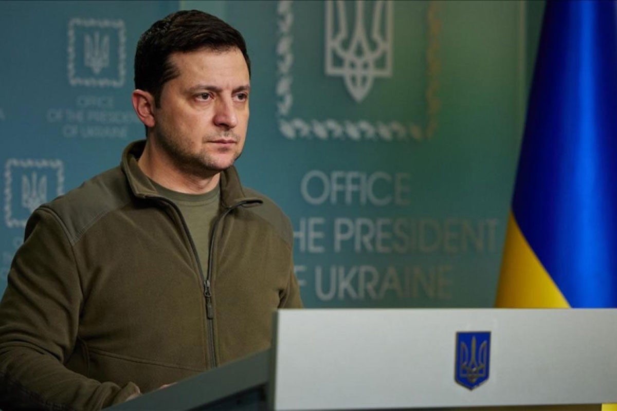 Zelenski: "Ukraynada siyasi və ya mənəvi təsiri olan ruslar vətəndaşlıqdan məhrum edilməlidir"